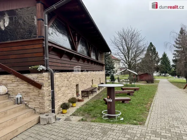 Pronájem restaurace, Topolná, 908 m2