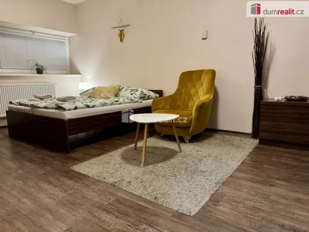 Pronájem restaurace, Topolná, 908 m2