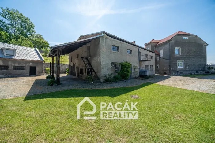 Prodej výrobních prostor, Tršice, 1000 m2