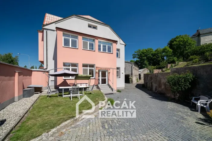 Prodej rodinného domu, Tršice, 700 m2