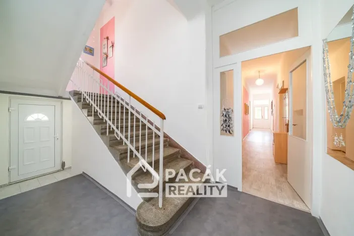 Prodej rodinného domu, Tršice, 700 m2