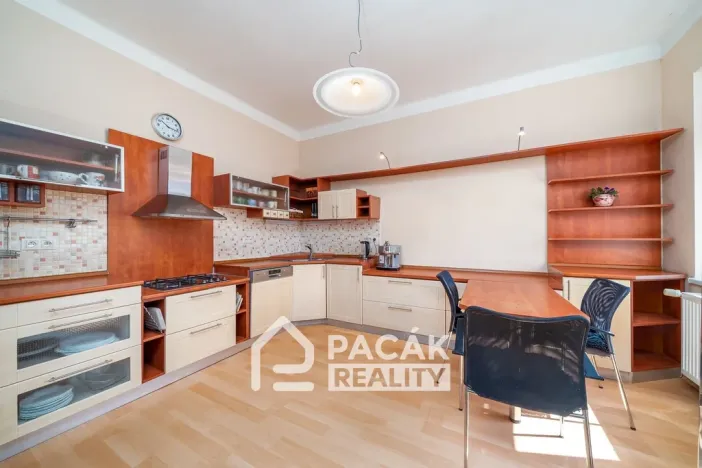 Prodej rodinného domu, Tršice, 700 m2