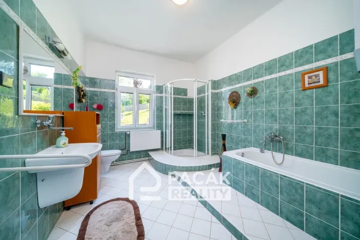 Prodej rodinného domu, Tršice, 700 m2