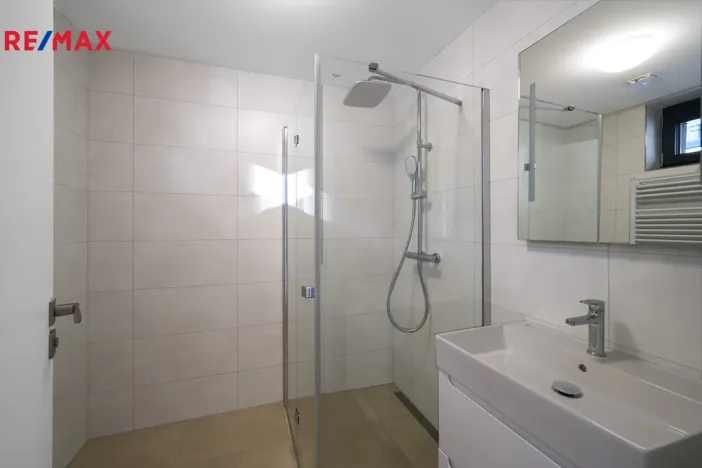 Prodej bytu 2+kk, Hradec Králové - Pražské Předměstí, Gočárova třída, 203 m2