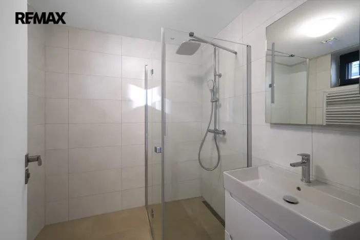 Prodej bytu 2+kk, Hradec Králové - Pražské Předměstí, Gočárova třída, 203 m2