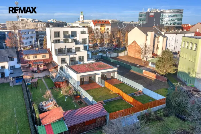 Prodej bytu 2+kk, Hradec Králové - Pražské Předměstí, Gočárova třída, 203 m2