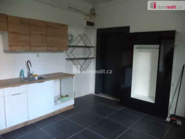 Pronájem obchodního prostoru, Ostrava, Ruská, 98 m2