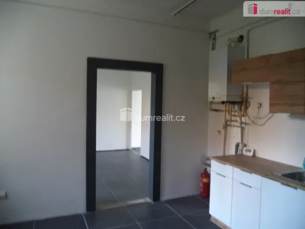 Pronájem obchodního prostoru, Ostrava, Ruská, 98 m2