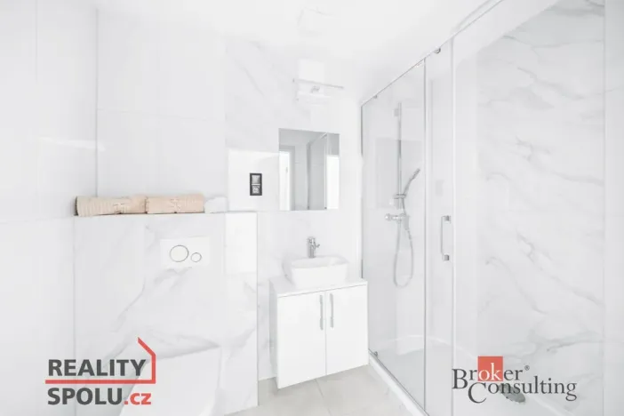 Prodej rodinného domu, Pečky - Velké Chvalovice, Za Statkem, 166 m2