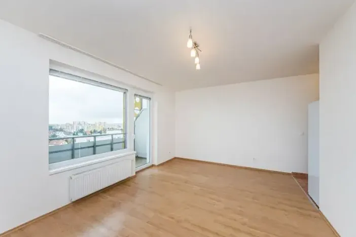 Pronájem bytu 1+kk, Praha - Horní Měcholupy, Hornoměcholupská, 38 m2