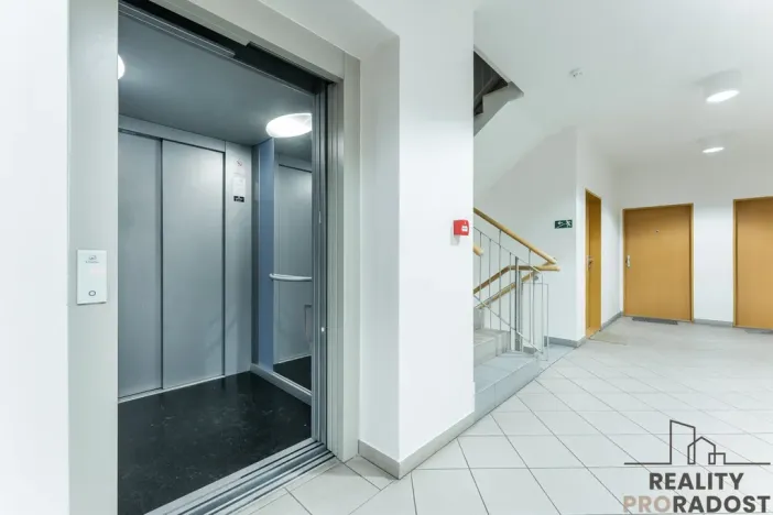 Prodej bytu 1+kk, Praha, Přeučilova, 35 m2