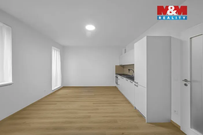 Prodej bytu 1+kk, Hradec Králové - Nový Hradec Králové, Antonína Petrofa, 32 m2