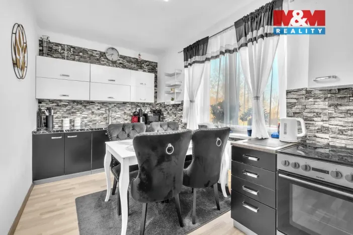 Prodej rodinného domu, Staré Jesenčany, 110 m2