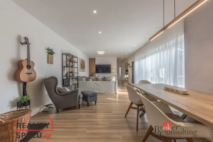 Prodej rodinného domu, Zlonín, U Rybníka, 291 m2