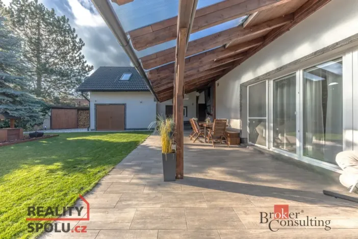 Prodej rodinného domu, Zlonín, U Rybníka, 291 m2