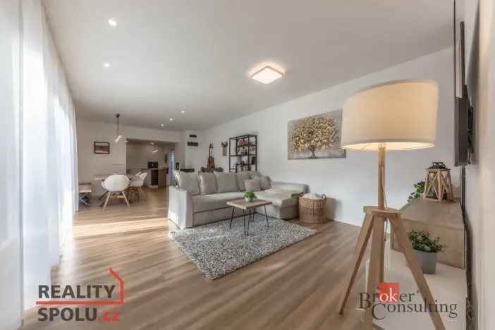 Prodej rodinného domu, Zlonín, U Rybníka, 291 m2