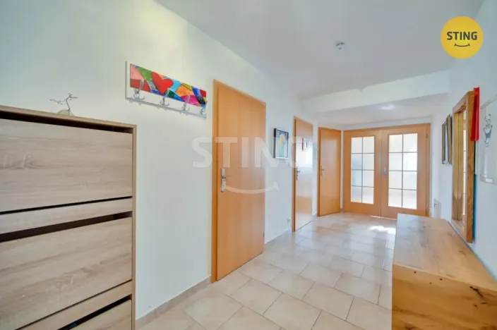 Prodej komerční nemovitosti, Zlín, Kvítková, 609 m2