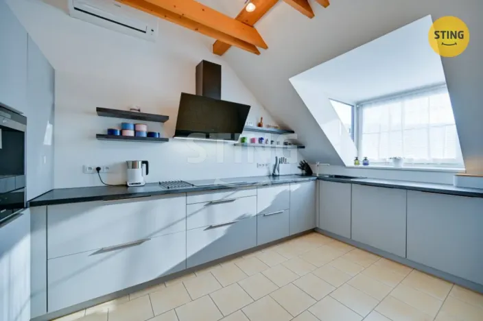 Prodej komerční nemovitosti, Zlín, Kvítková, 609 m2