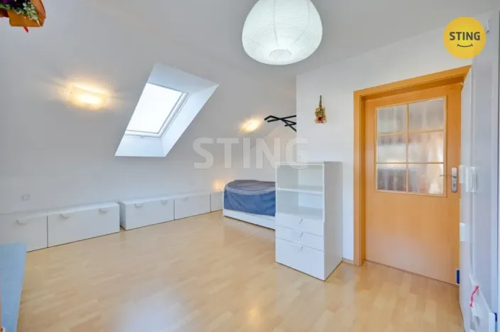 Prodej komerční nemovitosti, Zlín, Kvítková, 609 m2