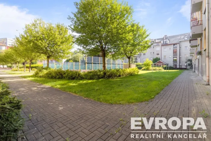 Pronájem bytu 2+1, Pardubice, Jungmannova, 59 m2