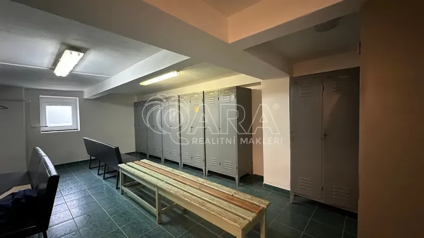 Pronájem skladu, Luby, 1700 m2