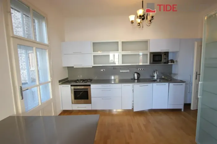 Pronájem bytu 3+1, Praha - Smíchov, Na Březince, 90 m2