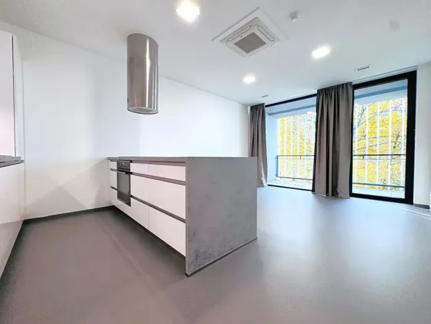 Pronájem bytu 2+kk, Zlín, Štefánikova, 52 m2