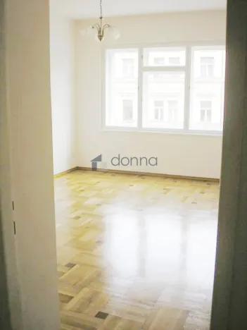 Pronájem bytu 3+1, Praha, Francouzská, 100 m2