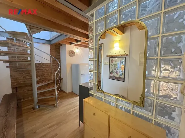 Pronájem bytu 2+kk, Praha - Smíchov, Hořejší nábřeží, 44 m2