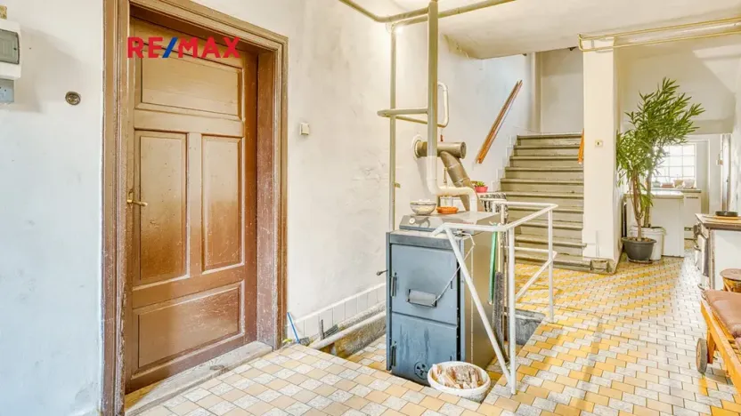 Prodej rodinného domu, Provodín, 290 m2