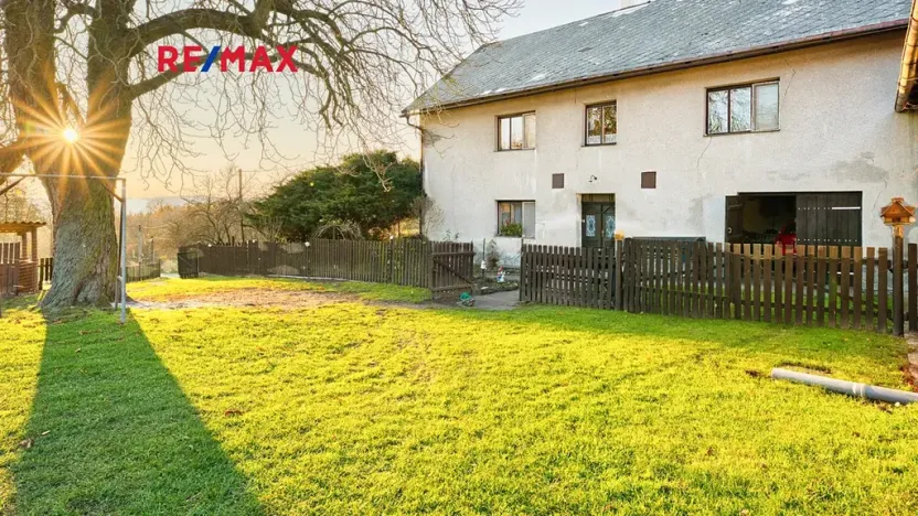 Prodej rodinného domu, Provodín, 290 m2