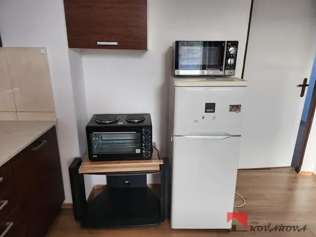 Pronájem bytu 2+kk, Brandýsek, Slánská, 40 m2