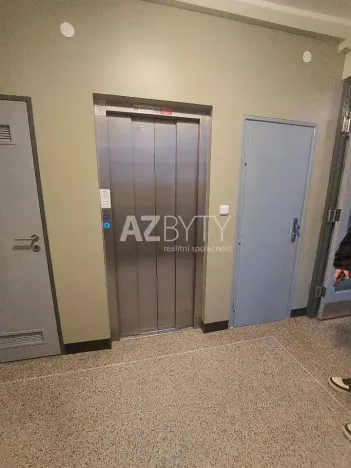 Pronájem bytu 3+1, Praha - Vršovice, Vršovická, 120 m2