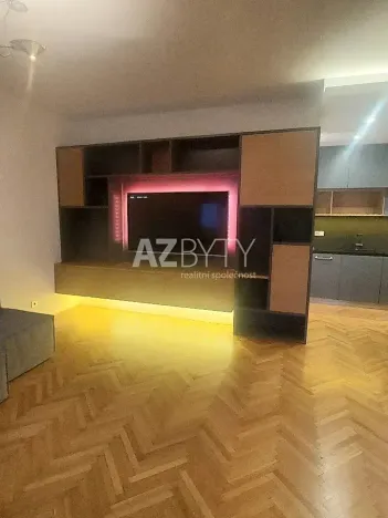 Pronájem bytu 3+1, Praha - Vršovice, Vršovická, 120 m2