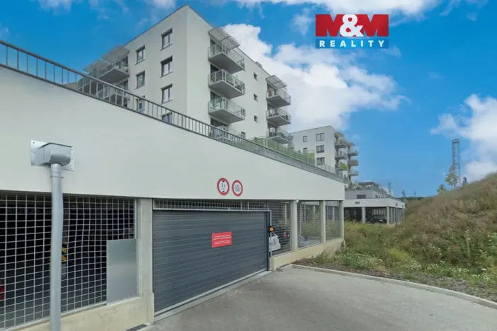 Prodej garážového stání, Praha, Čerpadlová, 33 m2