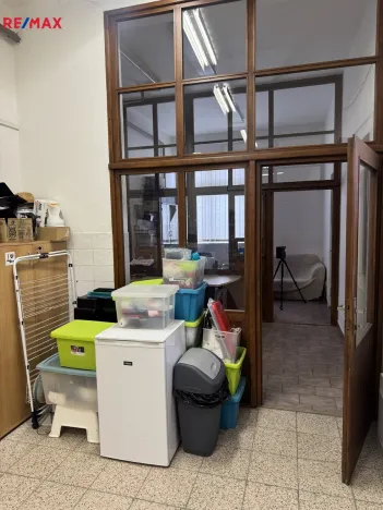 Prodej kanceláře, Zlín - Louky, Chlumská, 600 m2