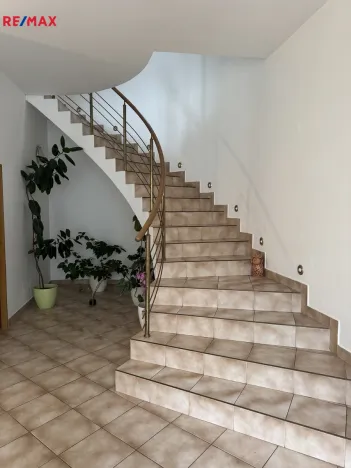 Prodej kanceláře, Zlín - Louky, Chlumská, 600 m2