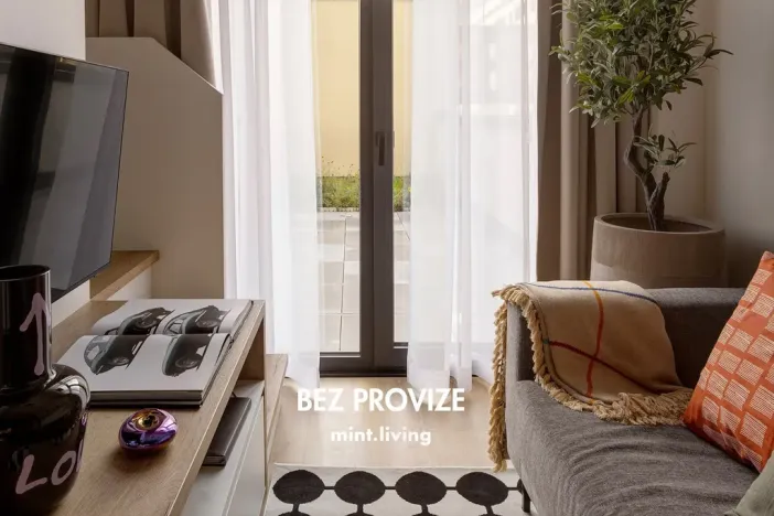 Pronájem bytu 1+kk, Praha - Hloubětín, Poděbradská, 38 m2