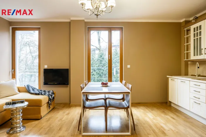 Prodej bytu 2+kk, Karlovy Vary, Libušina, 51 m2