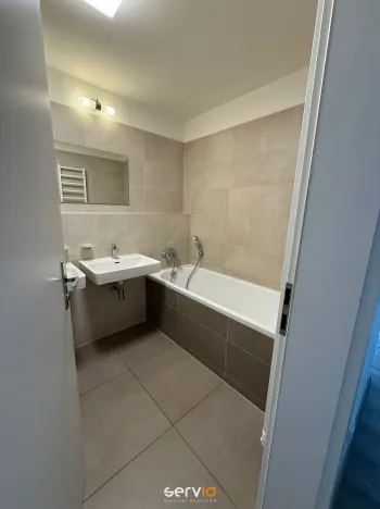 Pronájem kanceláře, Brno, Hvězdová, 109 m2