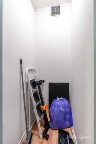 Pronájem bytu 1+kk, Praha - Střížkov, Českolipská, 26 m2