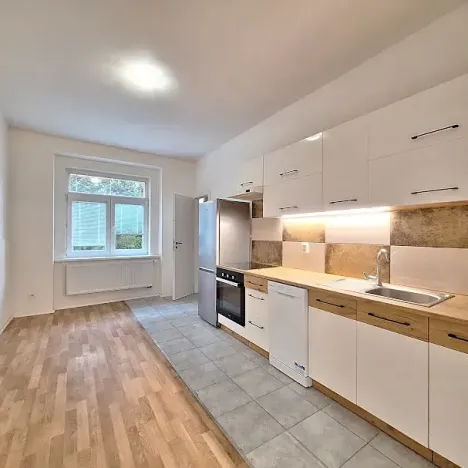 Pronájem bytu 2+1, Praha - Břevnov, Bělohorská, 57 m2