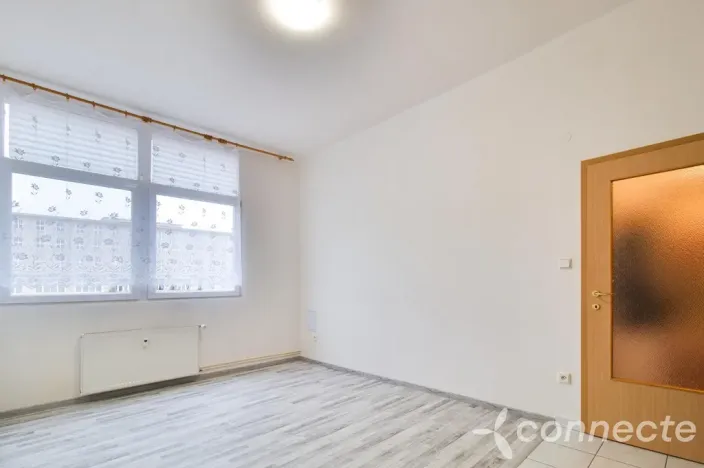Pronájem bytu 2+kk, Zruč nad Sázavou, náměstí Míru, 36 m2