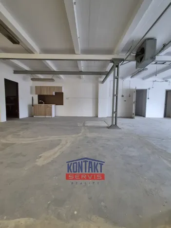 Pronájem skladu, České Budějovice, Rudolfovská tř., 216 m2