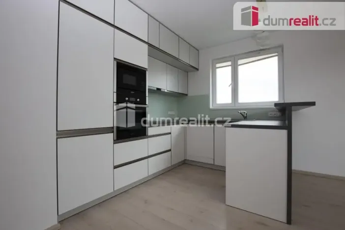 Pronájem bytu 4+kk, Praha - Háje, Jurkovičova, 94 m2