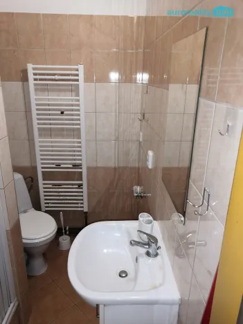 Pronájem bytu 2+1, Karlovy Vary, Kpt. Jaroše, 52 m2