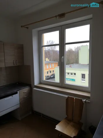 Pronájem bytu 2+1, Karlovy Vary, Kpt. Jaroše, 52 m2