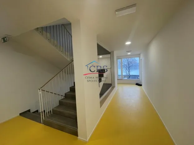 Pronájem bytu 2+kk, Praha, U Plynárny 1588/81, 60 m2