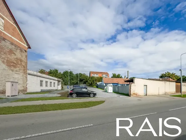 Prodej komerční nemovitosti, Brno, 697 m2