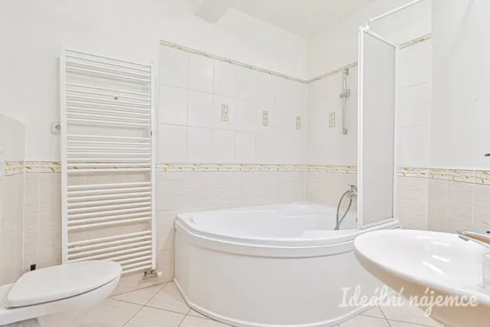 Pronájem bytu 2+kk, Brno, Burešova, 47 m2